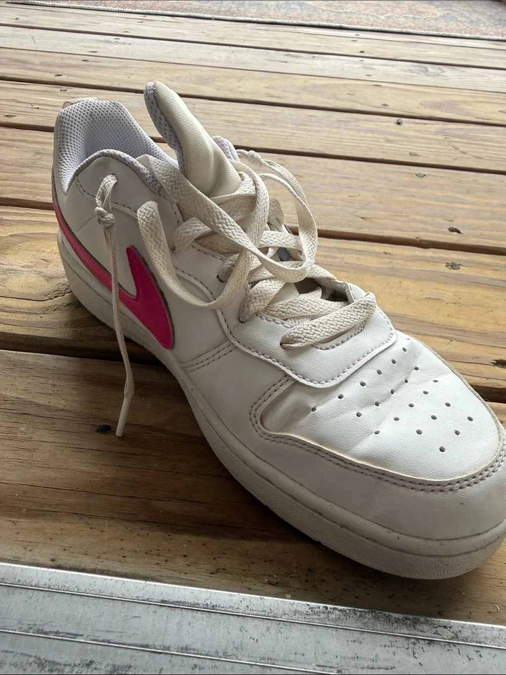 Nike White Sneakers with Hot Pink Swoosh- 7Y